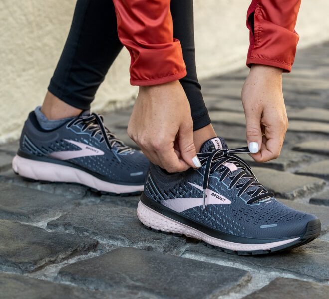brooks adrenaline gts 18 womens running shoes